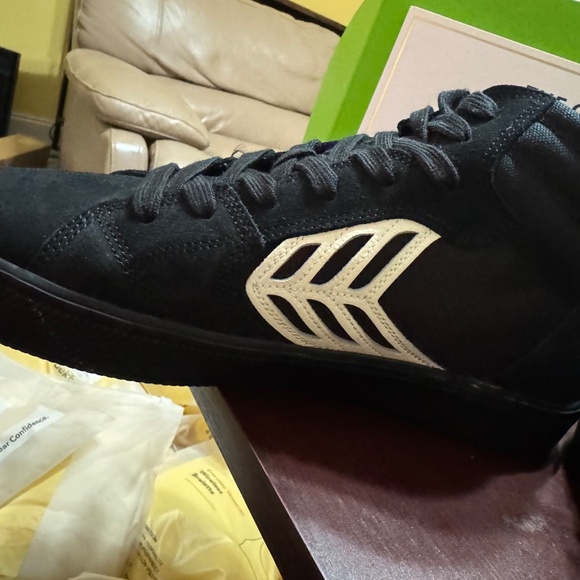 Cariuma CATIBA Pro High Skate Shoes -9 women/7.5 men - Picture 6 of 14